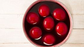 Când se vopsesc ouăle roșii pentru Înălțarea Domnului 2025?